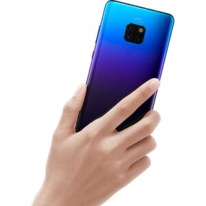 Huawei Mate 20 Fits in the Hand